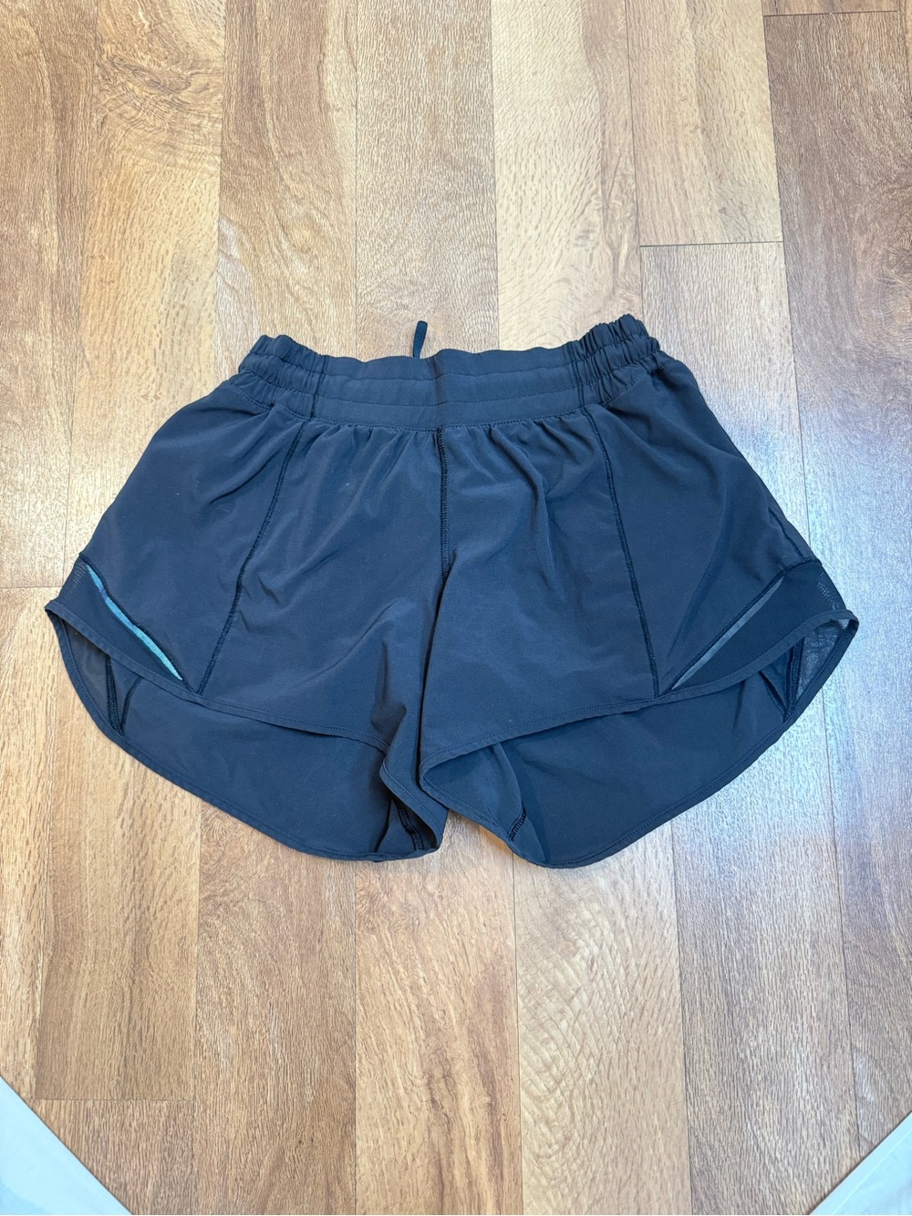 Lululemon Hotty Hot Short II *Long 4"